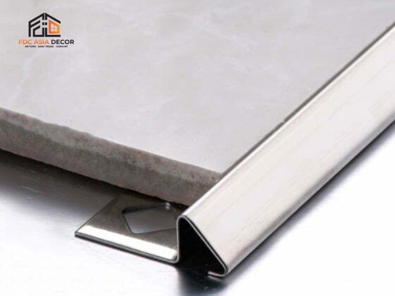 nẹp inox góc tường